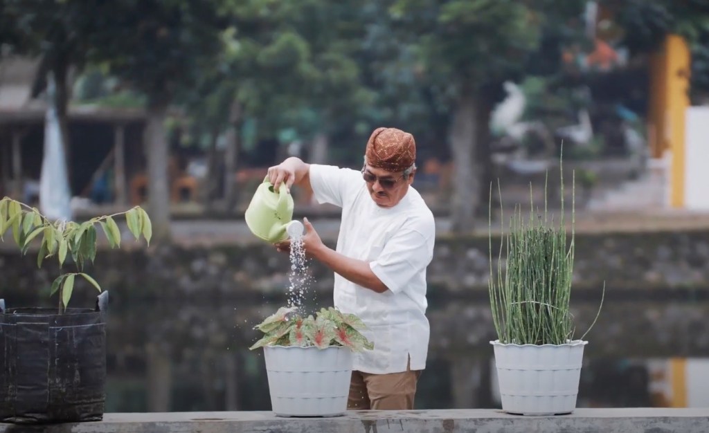 Belajar Agama dan Lingkungan dari Kiai Ekologi Tantowi Jauhari