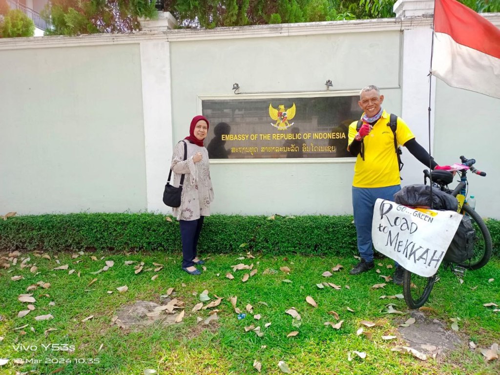 Bersepeda Selama 8 Bulan dari Indonesia, Laki-laki ini Tak Jadi Berhaji: Taat Aturan Juga Bagian dari Perintah&nbsp;Agama