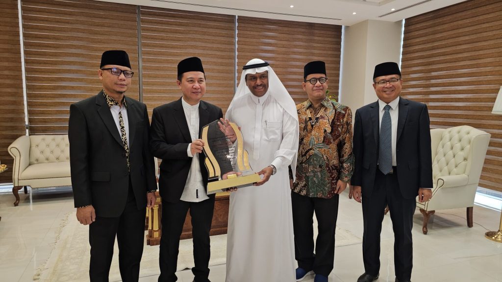 Bertemu Wamen Haji Saudi, Dirjen PHU Bahas Kontrak Jangka Panjang Layanan Haji