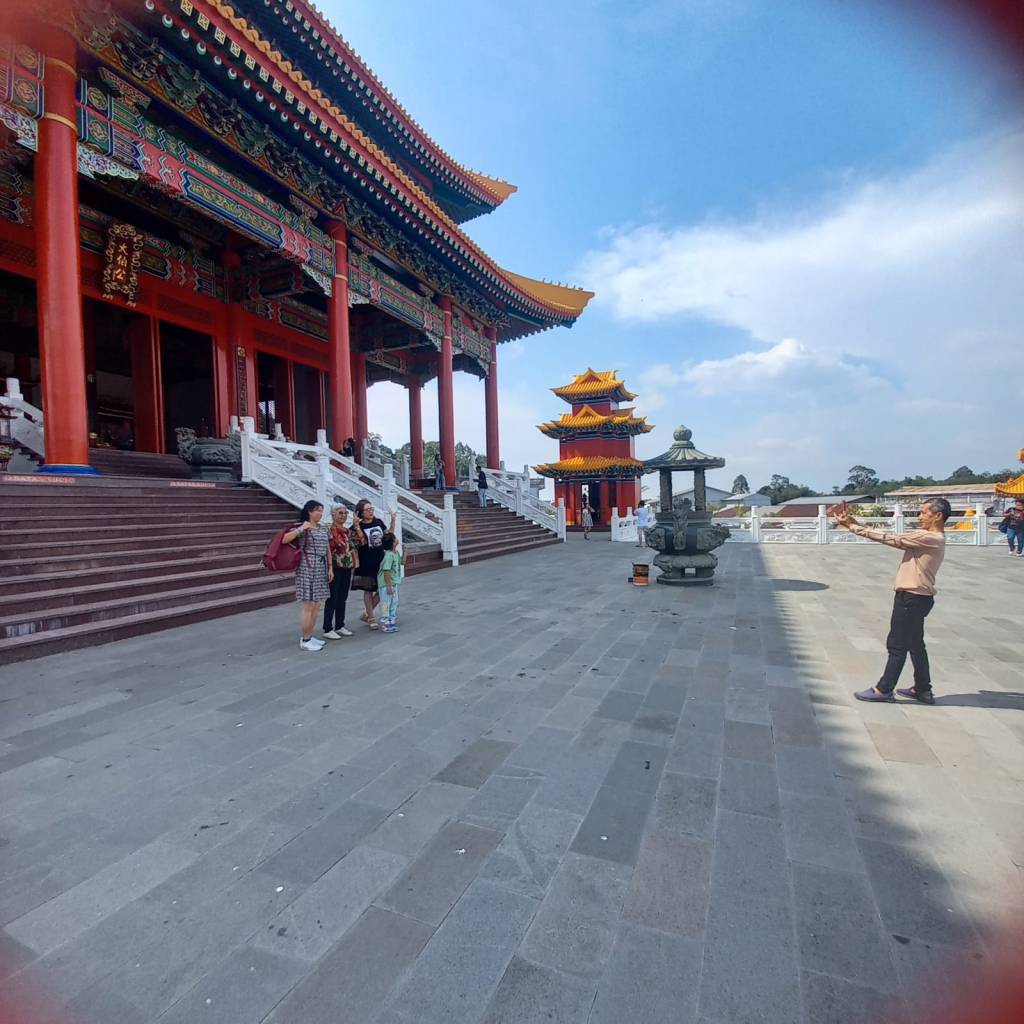 Mengenal Alam bersama Teman Lintas Iman: Berkemah dan Menanam di Vihara Buddha&nbsp;Jayanti