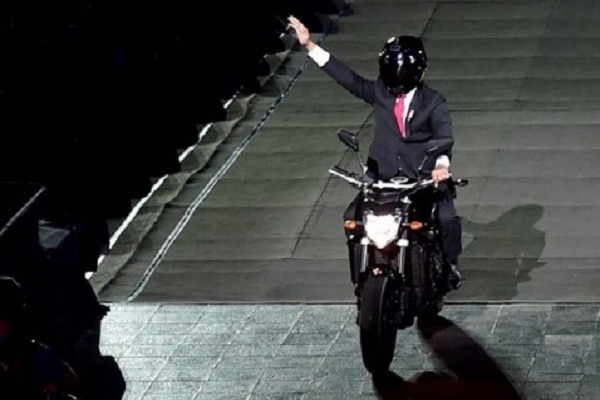 Tragedi Darwin Ojol yang Wafat Kelaparan dan Kegagalan Jokowinomics